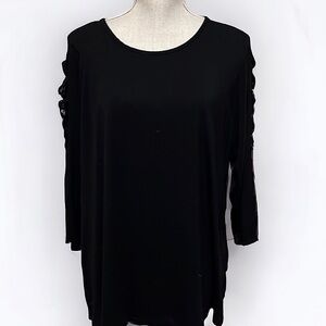 Bobeau black top with braided sleeve. Sz 1X